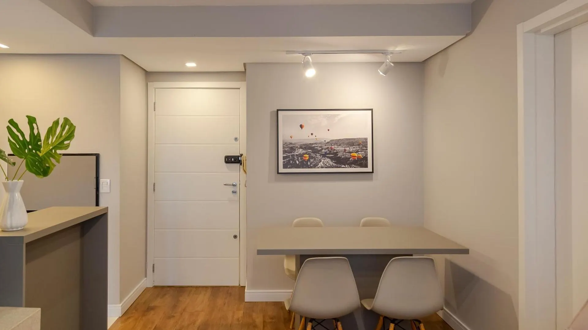 Apartamento Elegante Proximo A Puc E Hsl Porto Alegre Brasilien