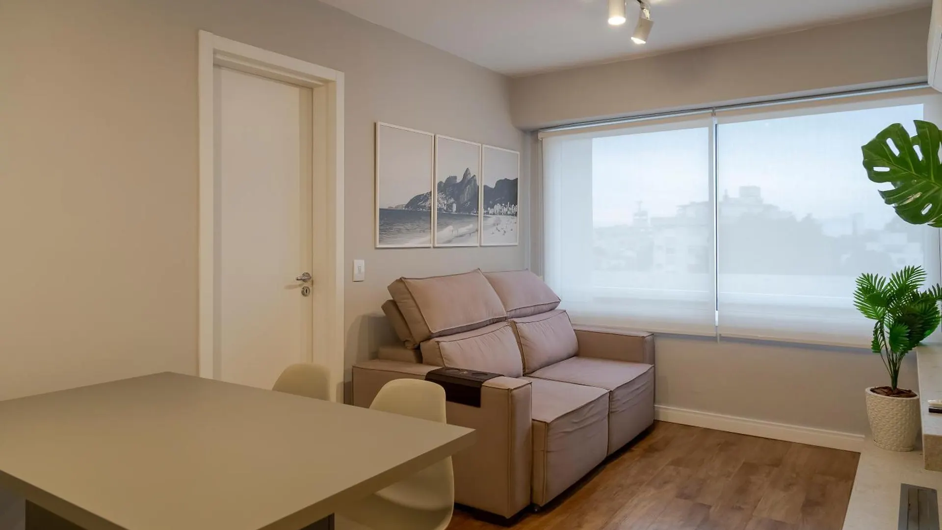 Apartamento Elegante Proximo A Puc E Hsl Porto Alegre Apartment